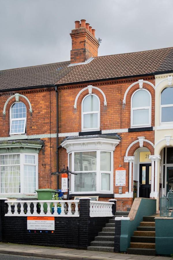 Hillcrest Studio Apartments Cleethorpes Exterior photo